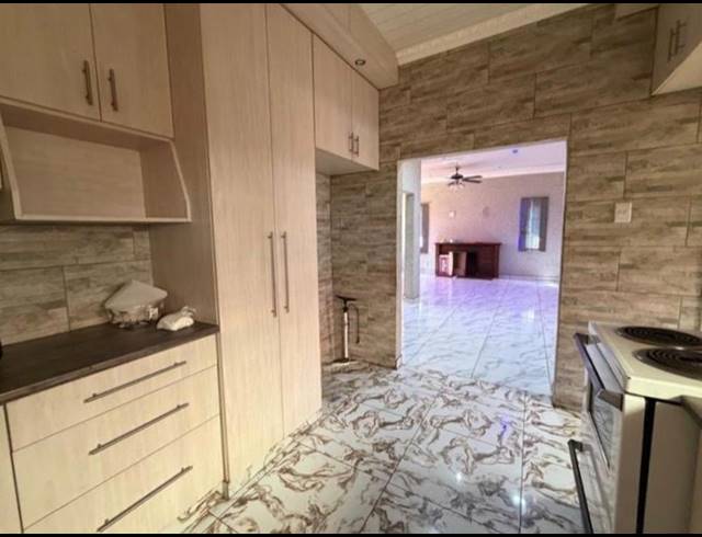 3 BEDROOM HOUSE FOR SALE IN VANDERBIJLPARK CE 1